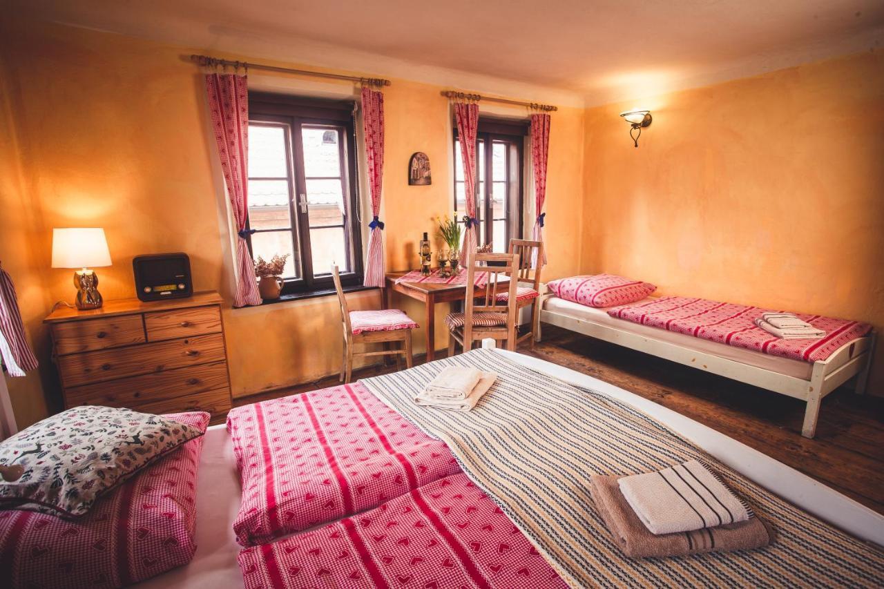 Pension Cert A Kaca Český Krumlov Chambre photo
